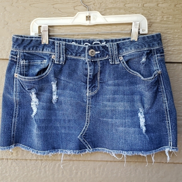 Rue21 Distressed denim mini skirt 7/8 - Picture 1 of 6